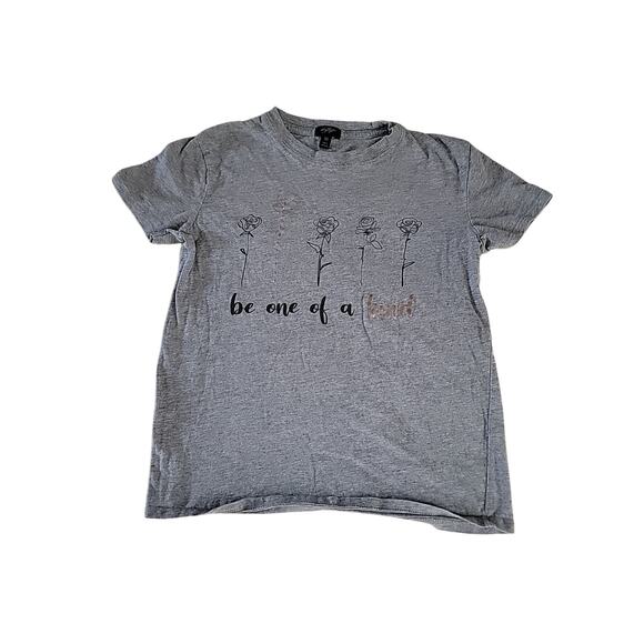 Graphic Tee Shirt Bundle Youth Girls Size Medium 8 - Picture 2 of 5